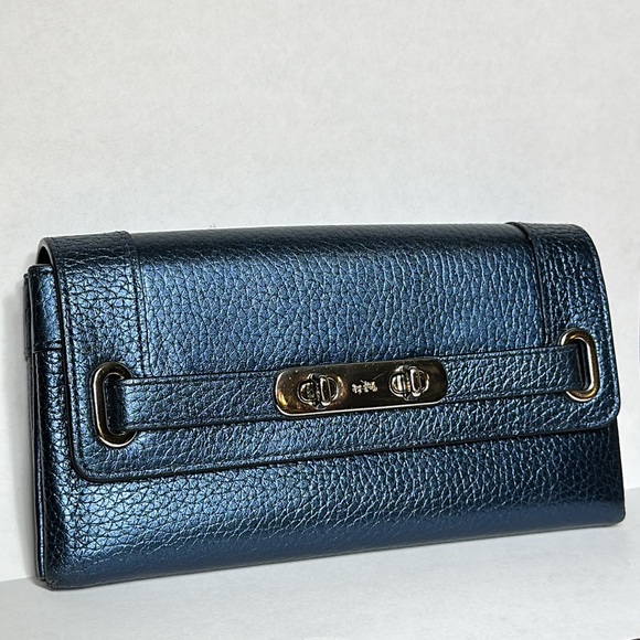 Coach swagger wallet sale